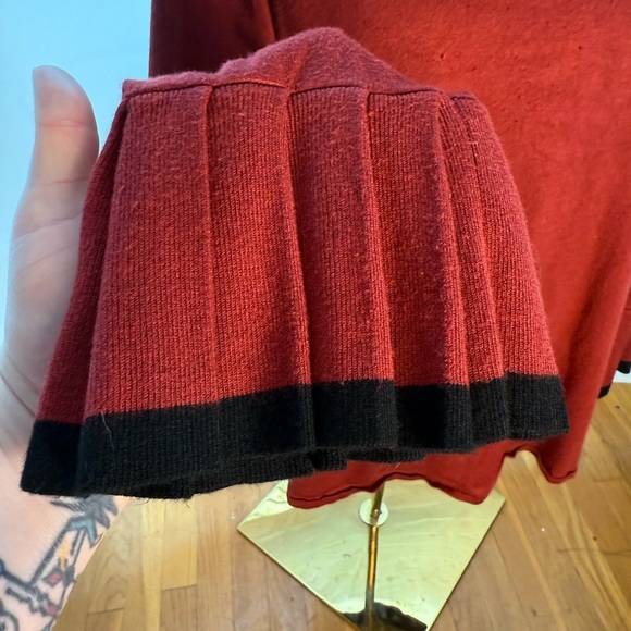 The Limited Women's Red Crew Neck Sweater - Picture 3 of 6